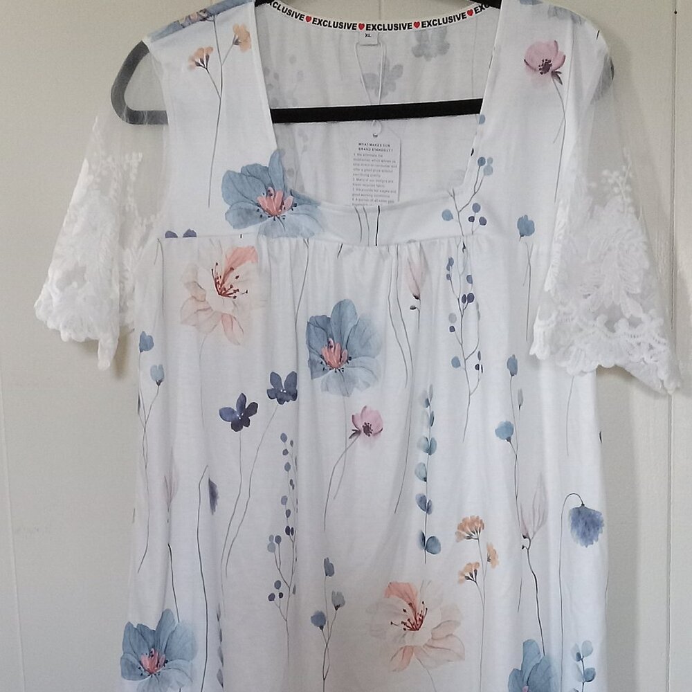 Exclusive XL Flowered Shirt with Lace Sleeves With Tag